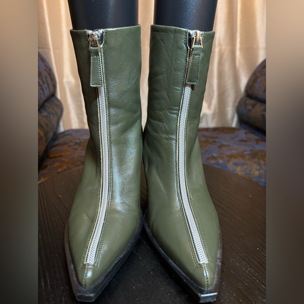 Elleme Eclair Zipper Boots, Calfskin & Khaki Leather - Front Zipper Size 36/5.5